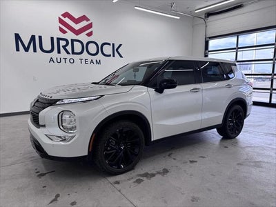 Photo of a 2023 Mitsubishi Outlander AWD SE 4DR SUV for sale