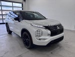 2023 Outlander Thumbnail 15