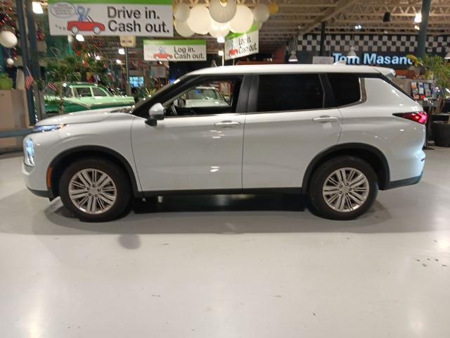 2024 Mitsubishi Outlander - $24,010