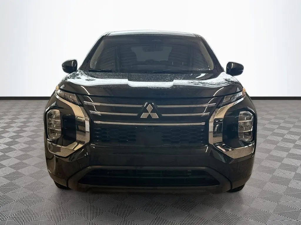 2025 Mitsubishi Outlander - $23,549
