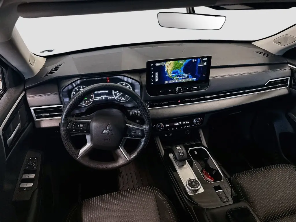 2025 Mitsubishi Outlander - $23,549