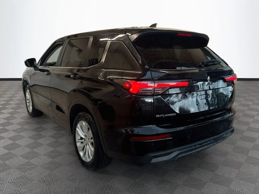 2025 Mitsubishi Outlander - $23,549