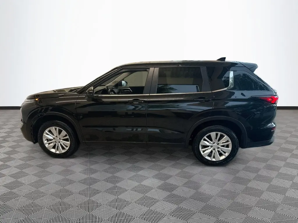 2025 Mitsubishi Outlander - $23,549