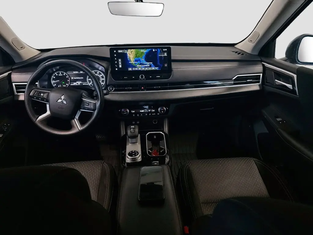 2025 Mitsubishi Outlander - $23,549
