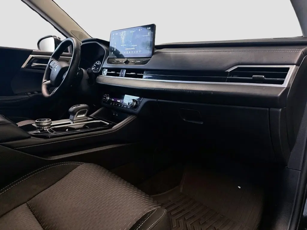 2025 Mitsubishi Outlander - $23,549