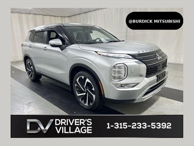 Photo of a 2023 Mitsubishi Outlander AWD SE 4DR SUV for sale