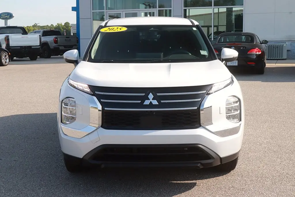2025 Mitsubishi Outlander - $26,494