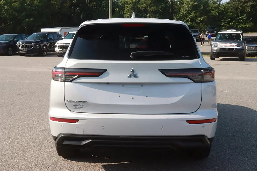2025 Mitsubishi Outlander - $26,494