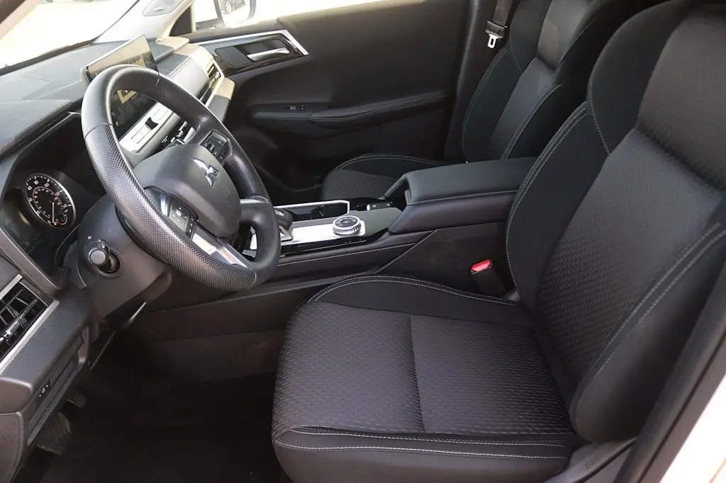 2025 Mitsubishi Outlander - $26,494