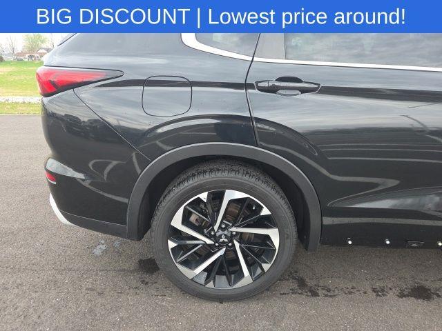 2022 Mitsubishi Outlander - $19,221