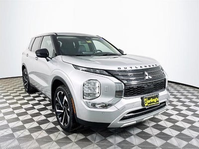 2022 Mitsubishi Outlander AWD SE 4DR SUV