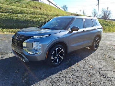 Photo of a 2022 Mitsubishi Outlander AWD SE 4DR SUV for sale