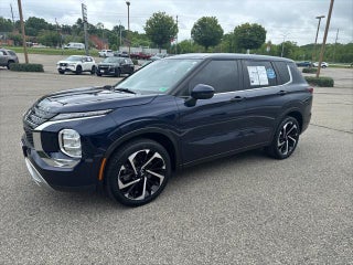 2022 Mitsubishi Outlander with Cosmic Blue Metallic Exterior