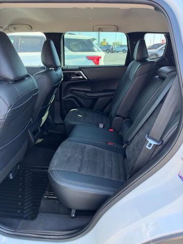 2023 Mitsubishi Outlander - $20,300