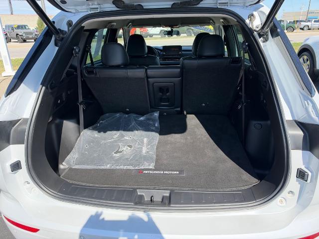 2023 Mitsubishi Outlander - $20,300