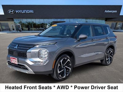 Photo of a 2023 Mitsubishi Outlander AWD SE 4DR SUV for sale