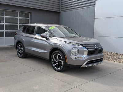 Photo of a 2022 Mitsubishi Outlander AWD SE 4DR SUV for sale