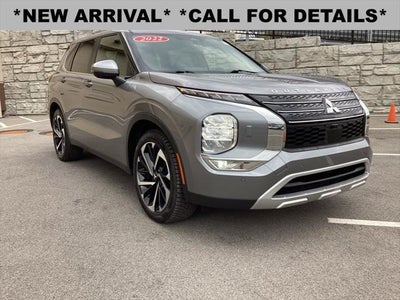Photo of a 2022 Mitsubishi Outlander AWD SE 4DR SUV for sale