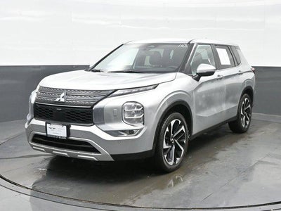 Photo of a 2023 Mitsubishi Outlander AWD SE 4DR SUV for sale
