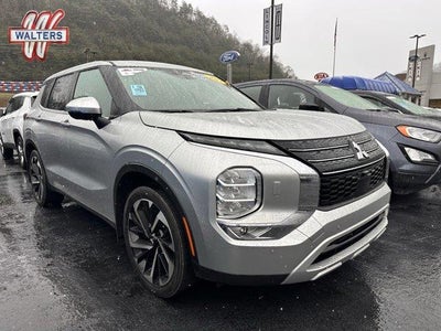 Photo of a 2022 Mitsubishi Outlander AWD SE 4DR SUV for sale