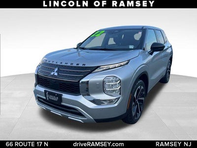 Photo of a 2022 Mitsubishi Outlander AWD SE 4DR SUV for sale