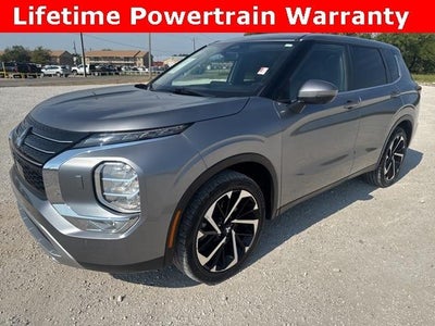 Photo of a 2023 Mitsubishi Outlander AWD SE 4DR SUV for sale