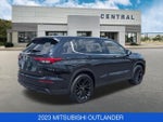 2023 Outlander Thumbnail 8