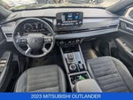 2023 Outlander Thumbnail 17