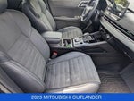 2023 Outlander Thumbnail 32