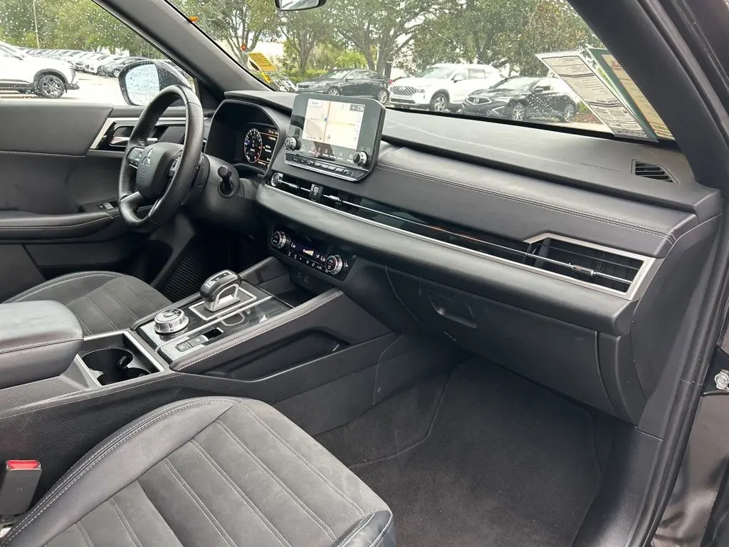 2023 Mitsubishi Outlander - $22,115