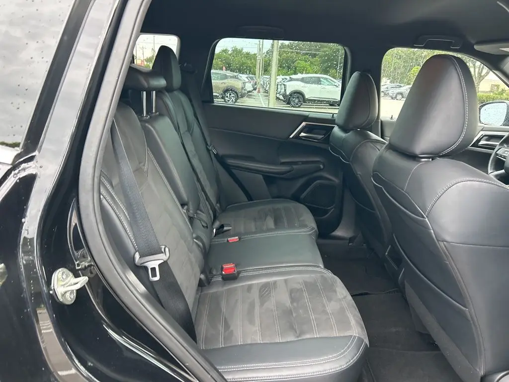 2023 Mitsubishi Outlander - $22,115