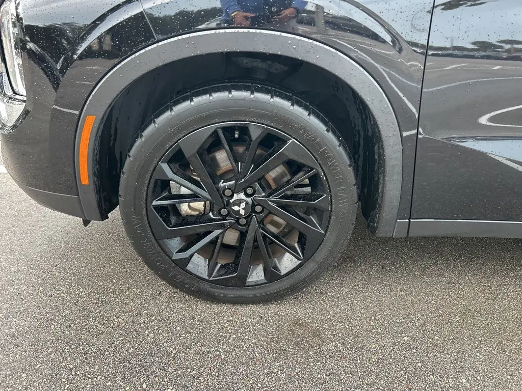 2023 Mitsubishi Outlander - $22,115