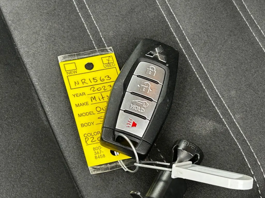 2023 Mitsubishi Outlander - $22,115