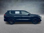 2023 Outlander Thumbnail 4