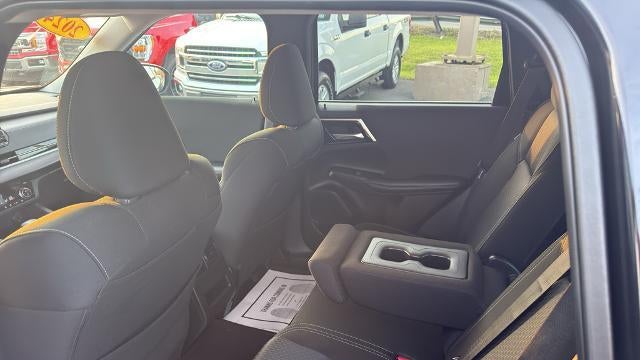 2024 Mitsubishi Outlander ES