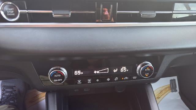 2024 Mitsubishi Outlander ES