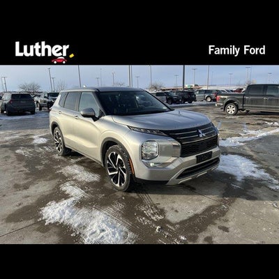 Photo of a 2022 Mitsubishi Outlander AWD SE 4DR SUV for sale