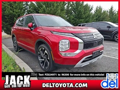 Photo of a 2023 Mitsubishi Outlander AWD SE 4DR SUV for sale