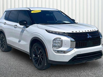 Photo of a 2023 Mitsubishi Outlander AWD SE 4DR SUV for sale