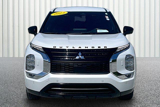 2023 Mitsubishi Outlander - $23,532