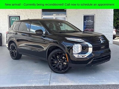 Photo of a 2023 Mitsubishi Outlander AWD SE 4DR SUV for sale