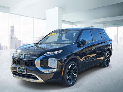 Photo of a 2022 Mitsubishi Outlander AWD SE 4DR SUV for sale