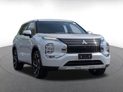 Photo of a 2023 Mitsubishi Outlander AWD SE 4DR SUV for sale