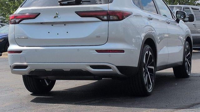 2023 Mitsubishi Outlander SE