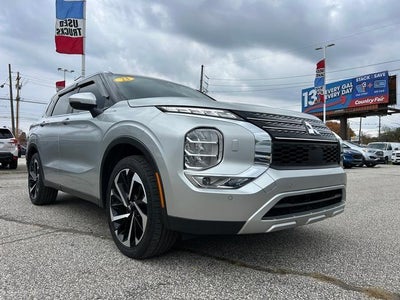 Photo of a 2023 Mitsubishi Outlander AWD SE 4DR SUV for sale