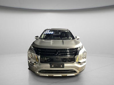 Photo of a 2022 Mitsubishi Outlander AWD SE 4DR SUV for sale