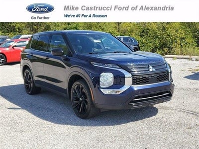 Photo of a 2022 Mitsubishi Outlander AWD SE 4DR SUV for sale