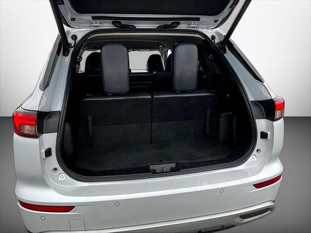 2023 Mitsubishi Outlander - $18,699