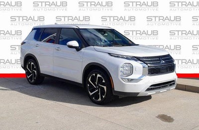 Photo of a 2022 Mitsubishi Outlander AWD SE 4DR SUV for sale