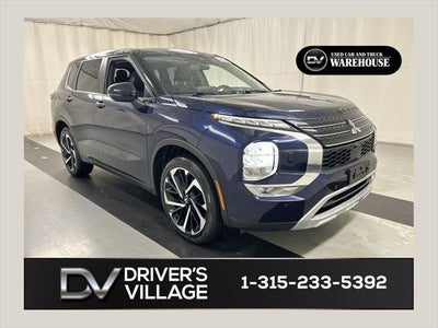Photo of a 2022 Mitsubishi Outlander AWD SE 4DR SUV for sale